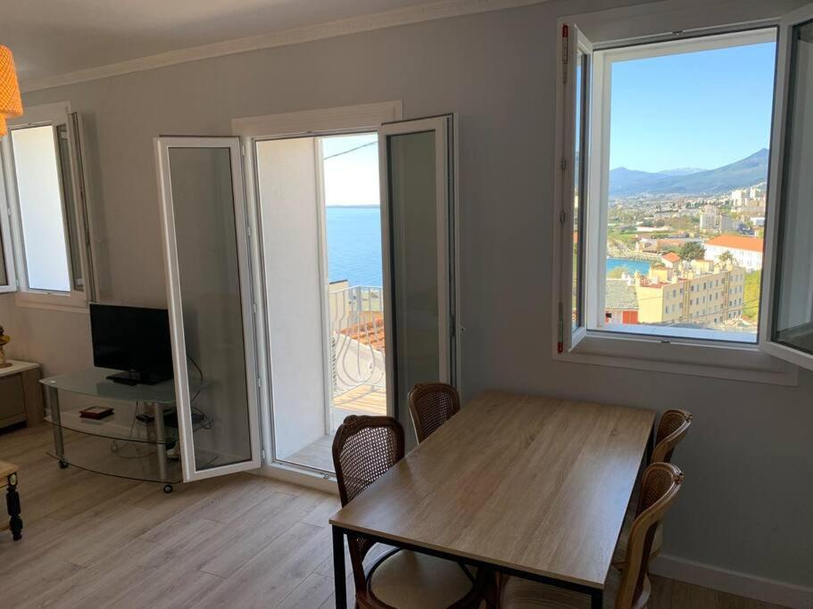 Magnifique Maison Avec Vue Mer Hauteur De Bastia Bastia  Exteriör bild