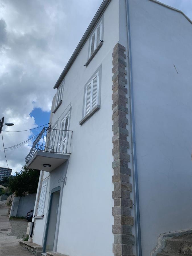 Magnifique Maison Avec Vue Mer Hauteur De Bastia Bastia  Exteriör bild